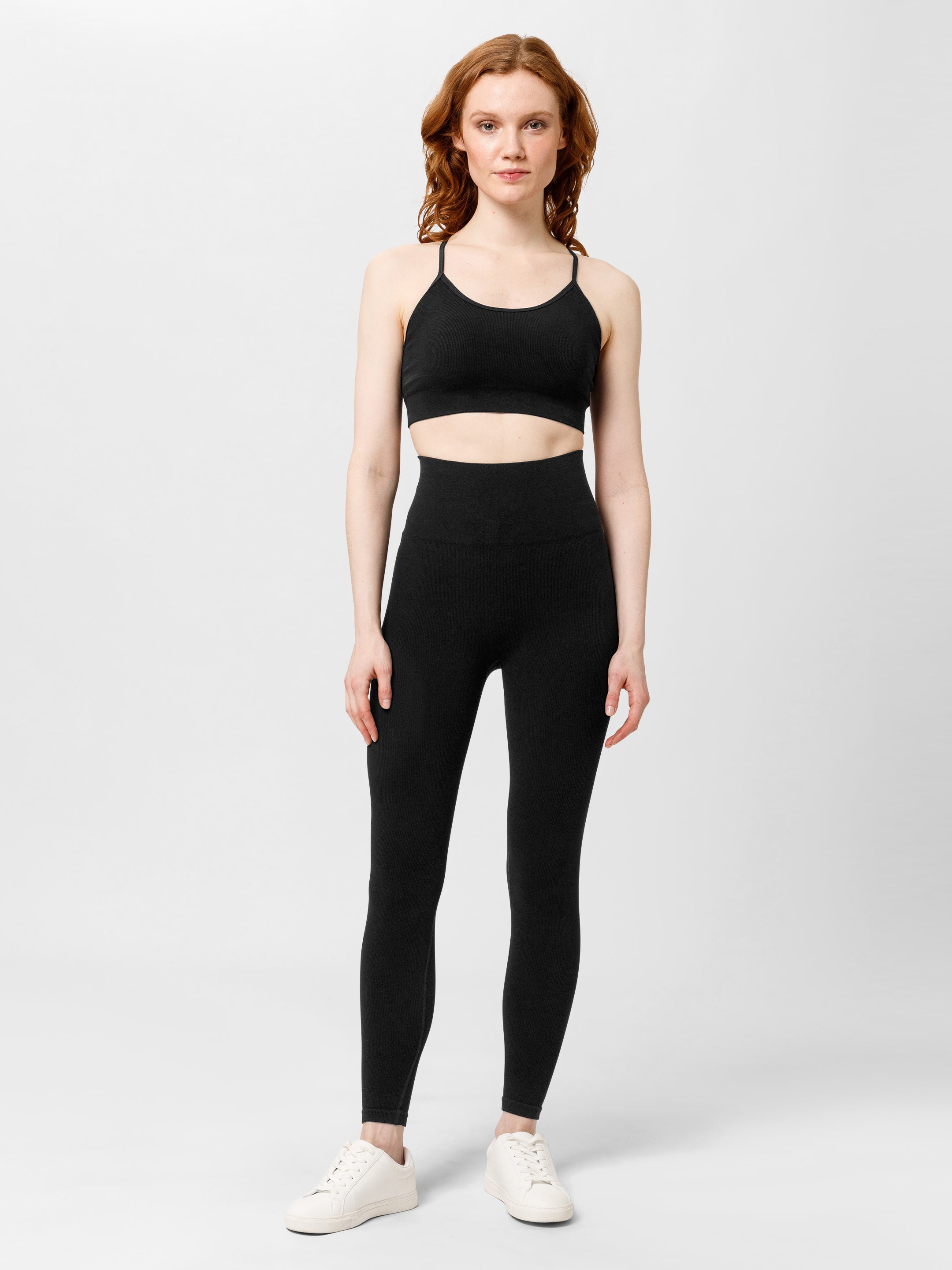 Le set Form brassière et legging Rib sans couture