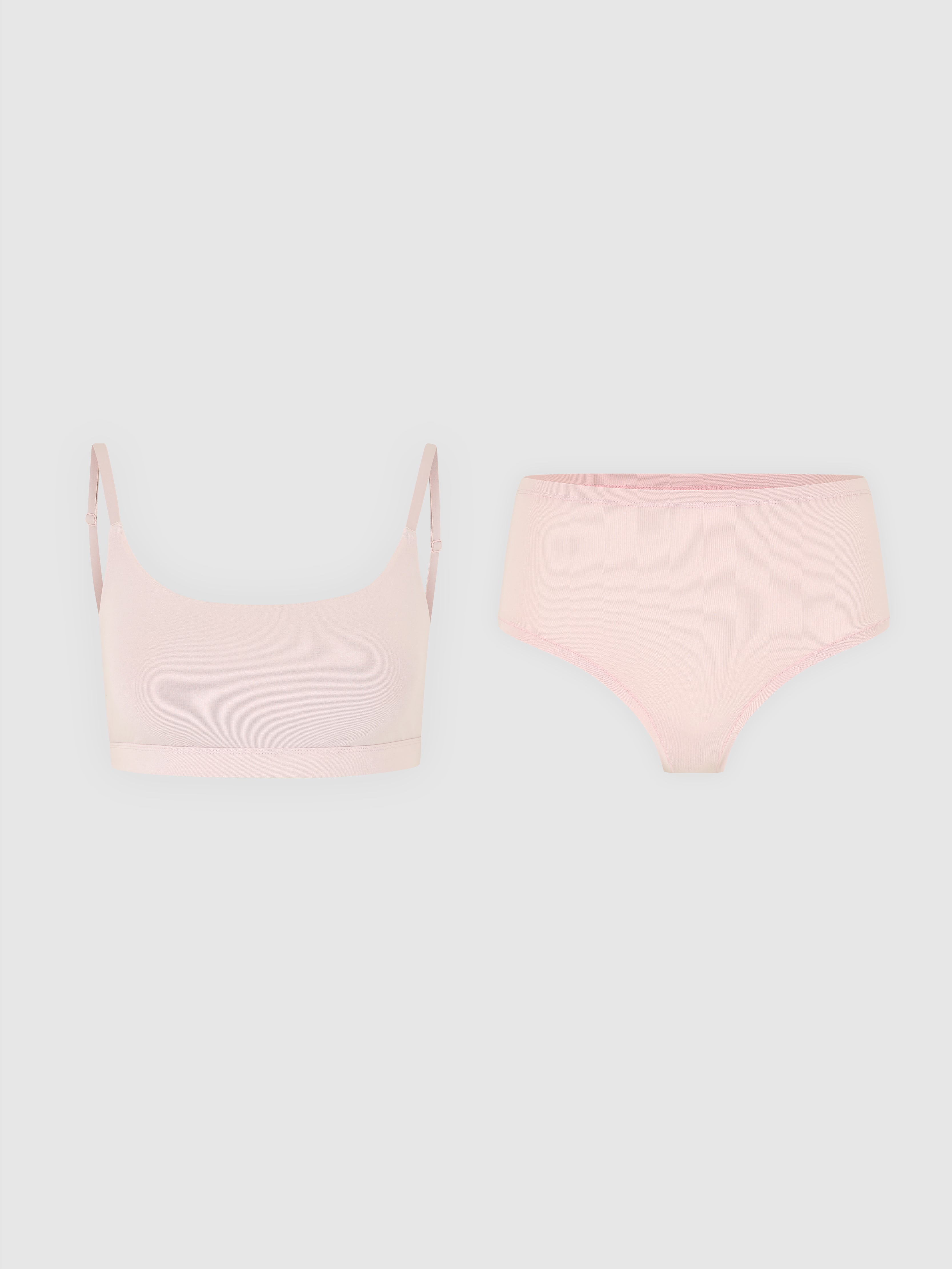 Le set Roryy brassière et culotte taille-haute