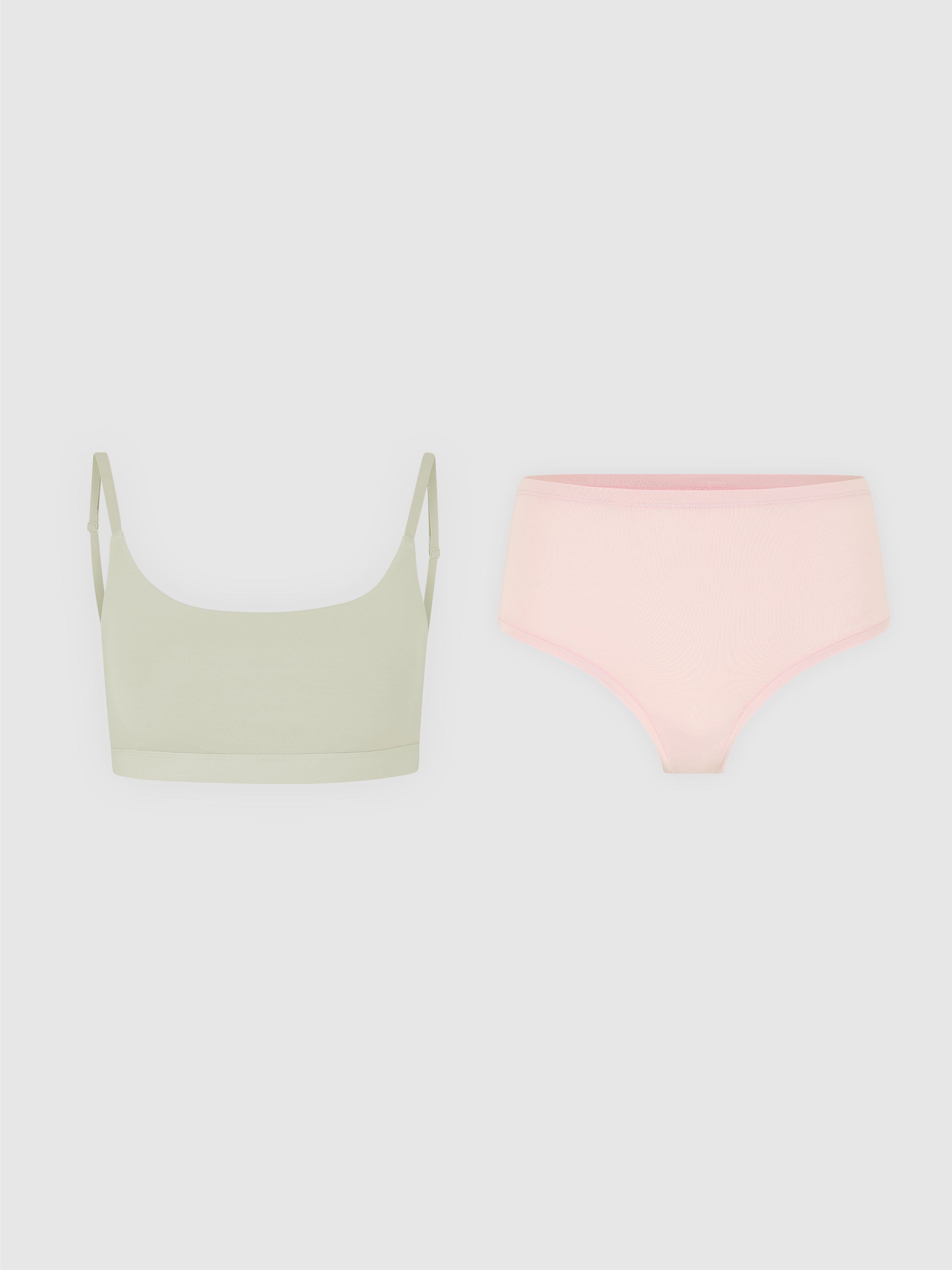 Le set Roryy brassière et culotte taille-haute