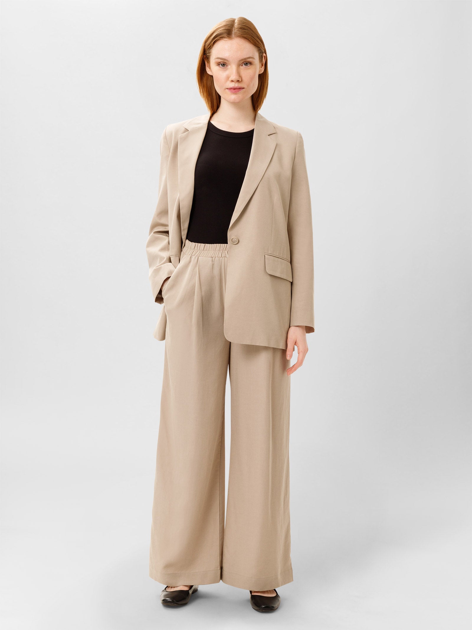 Le set pantalon Georgiaa et blazer Lucille