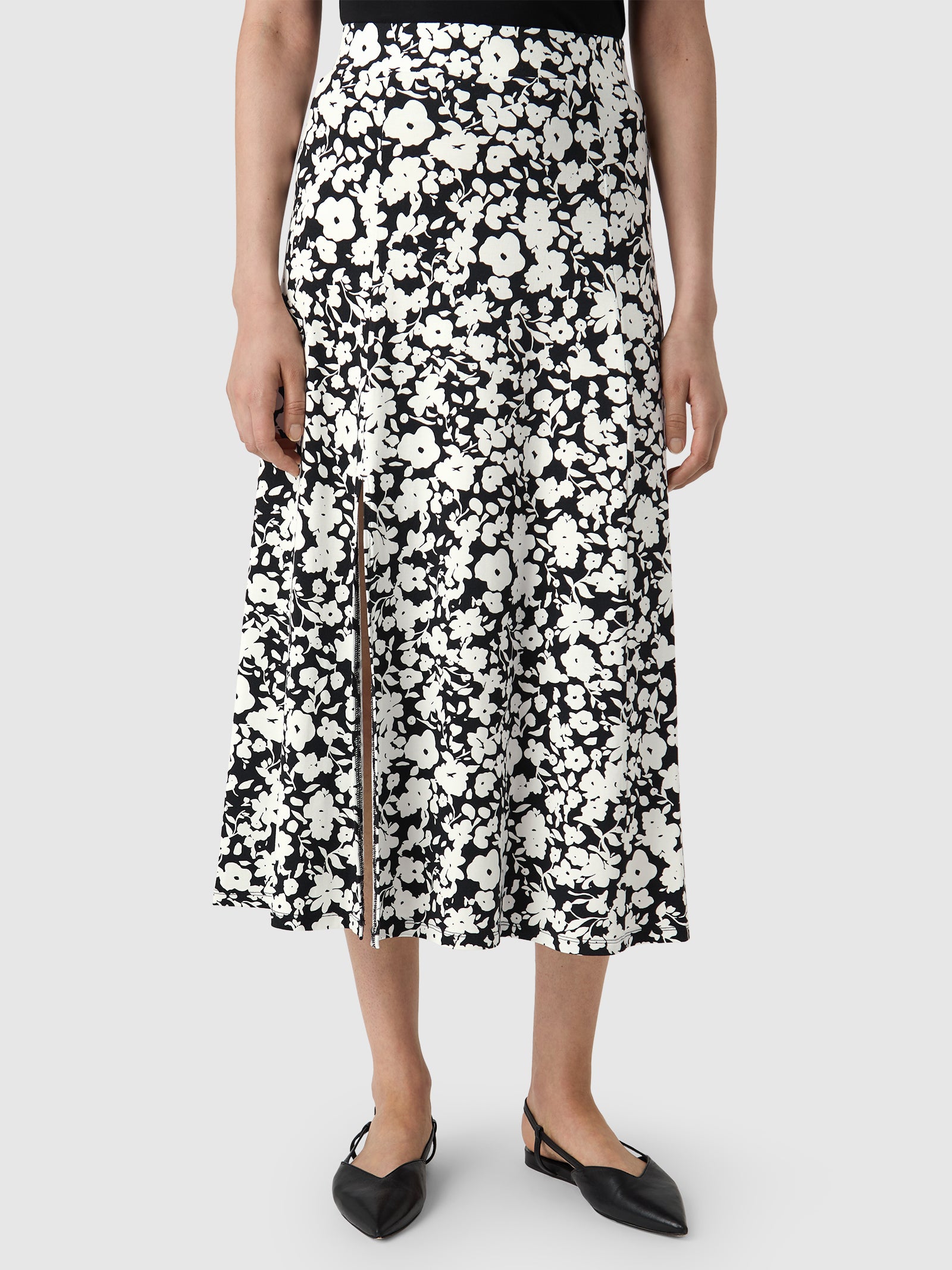 Flower AOP Black