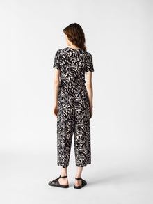 Wave Stripe Print