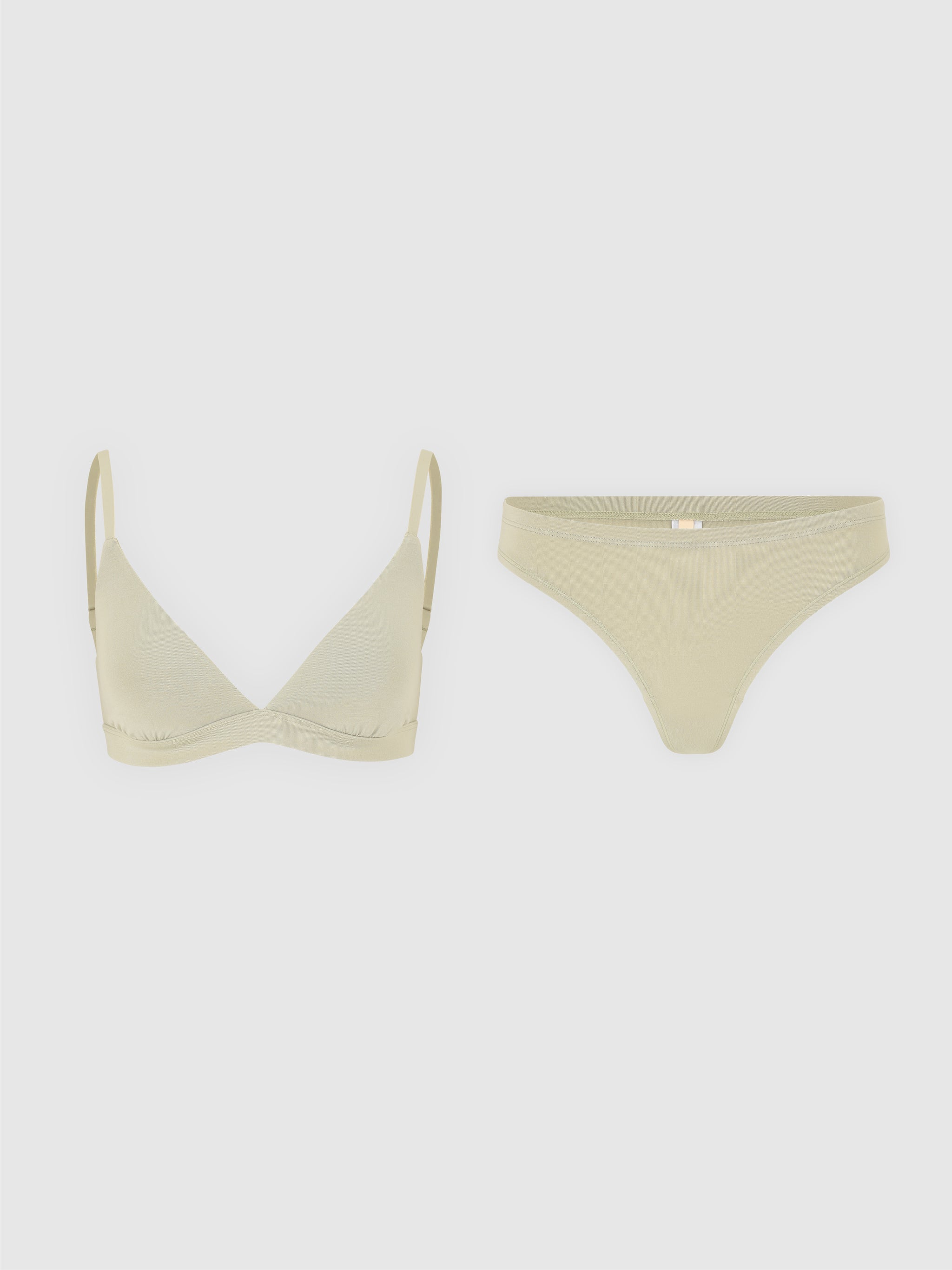 Ensemble soutien-gorge triangle et string Roryy